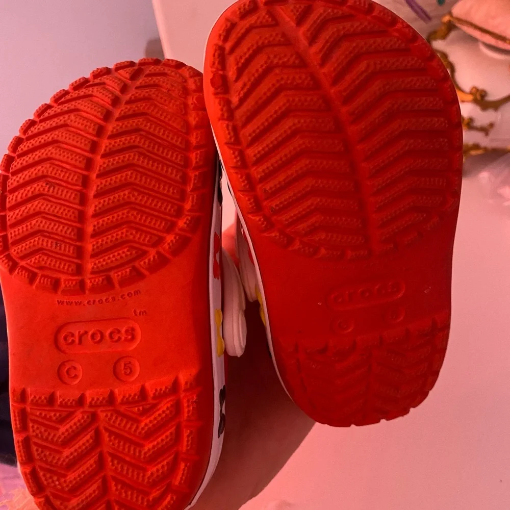 Minnie Mouse Toddler Crocs - Picture 1 of 4
